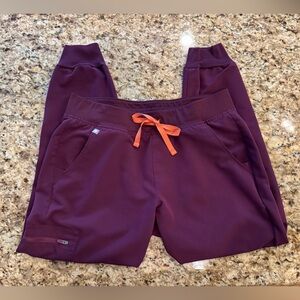 DEEP purple: FIGS Scrub Set Catarina/Zamora (M/MP)